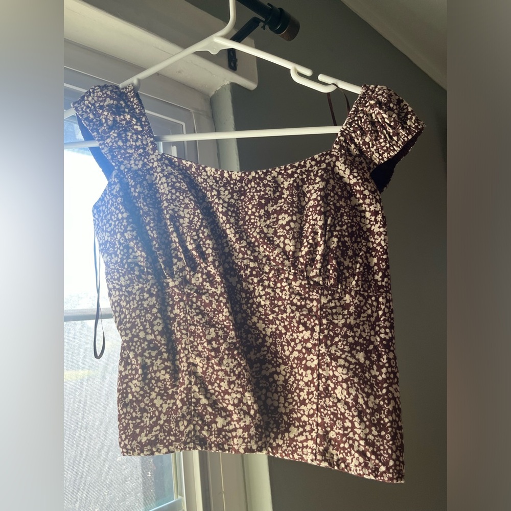 Abercrombie & Fitch top